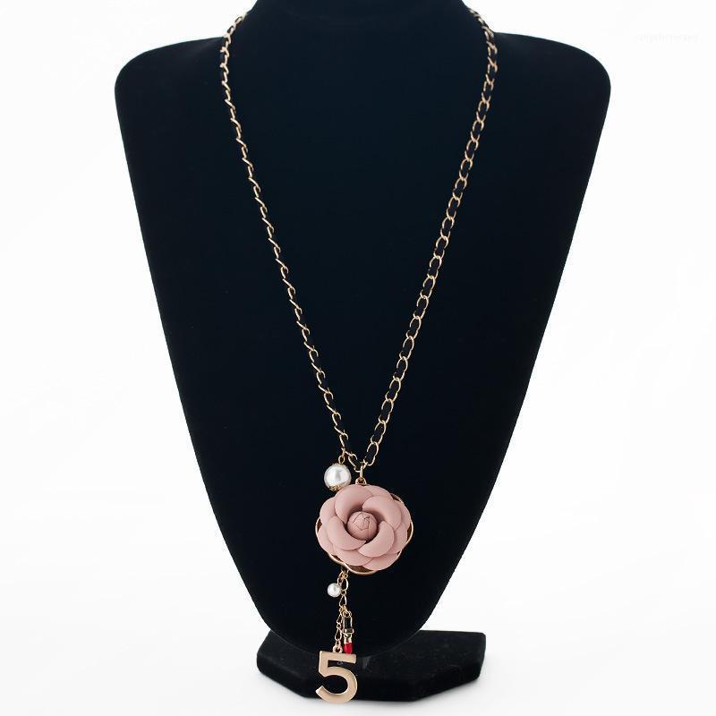 Leather Rose Flower Pearls 5 Long Chain Necklace Women's Simple Sweater Choker Chains
Leather Rose Flower Pearls 5 Long Chain Necklace Women's Simple Sweater Choker Chains