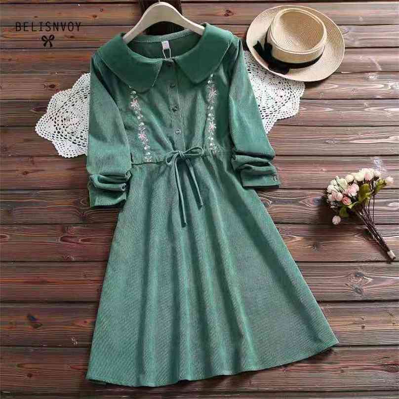 Japanese Mori Girl Spring Autumn Women Dress Apricot Green Embroidery Floral Elegant Vestidos Mujer Vintage Corduroy Sweet 210520
Japanese Mori Girl Spring Autumn Women Dress Apricot Green Embroidery Floral Elegant Vestidos Mujer Vintage Corduroy Sweet 210520