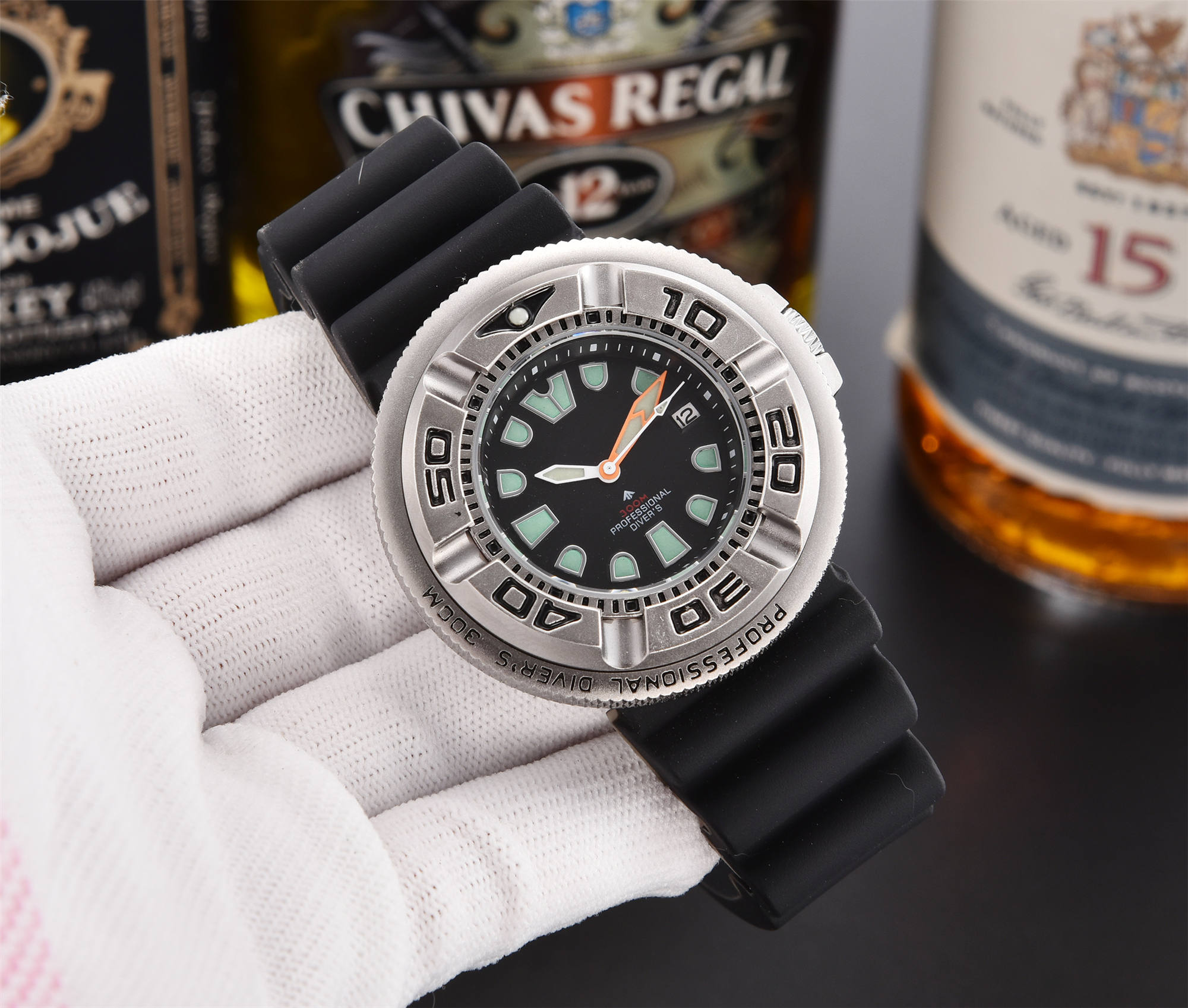 2021 Wholesale Mens Watches Classic Design Men Watch Quartz Movement Sport Wristwatch Gift Clock Comfortable Rubber Strap Orologio, Slivery;brown
2021 Wholesale Mens Watches Classic Design Men Watch Quartz Movement Sport Wristwatch Gift Clock Comfortable Rubber Strap Orologio, Slivery;brown