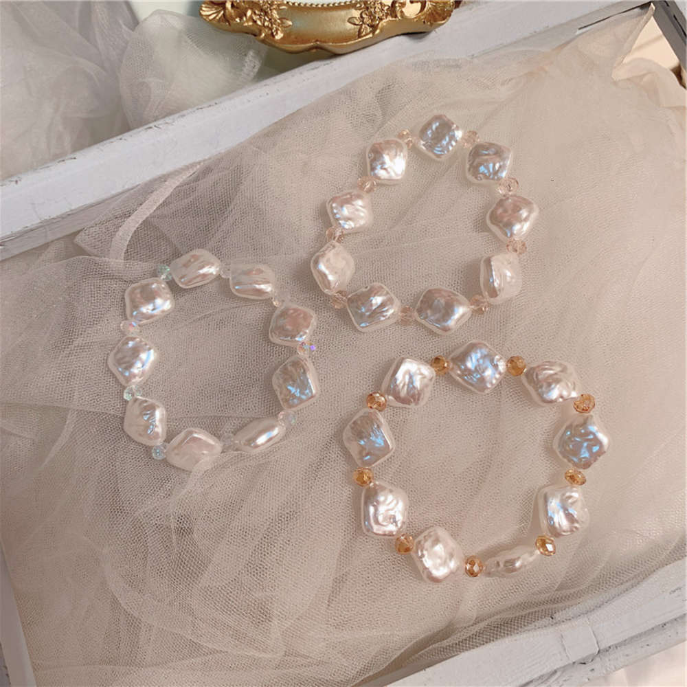 Hand catenary Korean version of simple niche design: Crystal Bracelet women's creative diamond handmade pearl bracelet, Golden;silver
Hand catenary Korean version of simple niche design: Crystal Bracelet women's creative diamond handmade pearl bracelet, Golden;silver