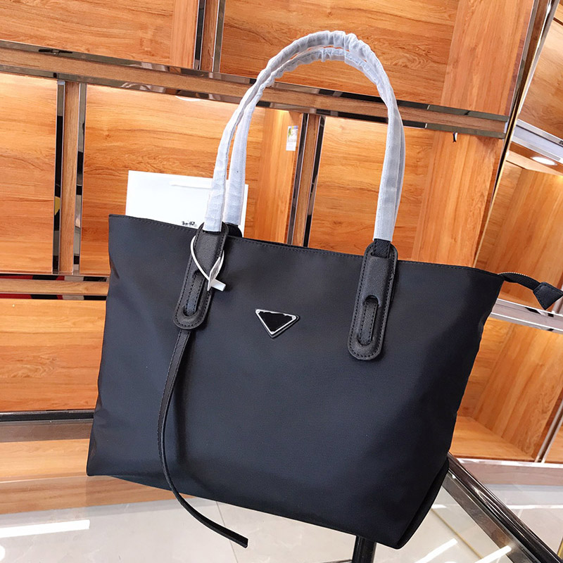 Women's Designer Bag Fashion Women Luxurys Designers Bags Totes High Quality Handbag Nylon Handbags Shopping Boston Bag 2 Pieces Sets, Increase freight
Women's Designer Bag Fashion Women Luxurys Designers Bags Totes High Quality Handbag Nylon Handbags Shopping Boston Bag 2 Pieces Sets, Increase freight