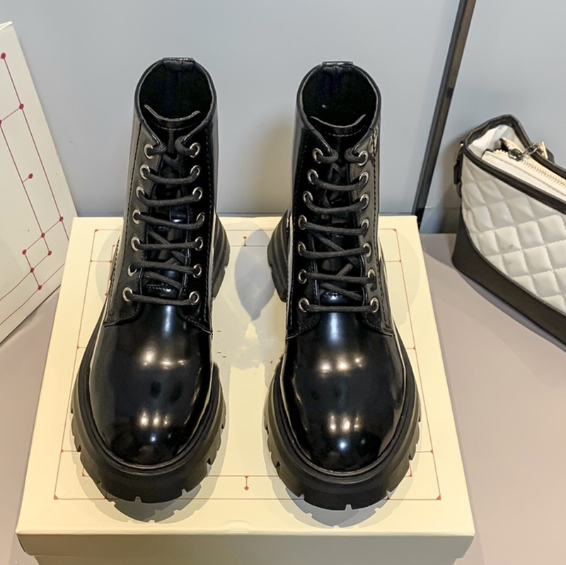 Boots womens shoes designer luxury heels winter boot woman martin shoe Classic Leather Thick-soled Desert booties, Black
Boots womens shoes designer luxury heels winter boot woman martin shoe Classic Leather Thick-soled Desert booties, Black