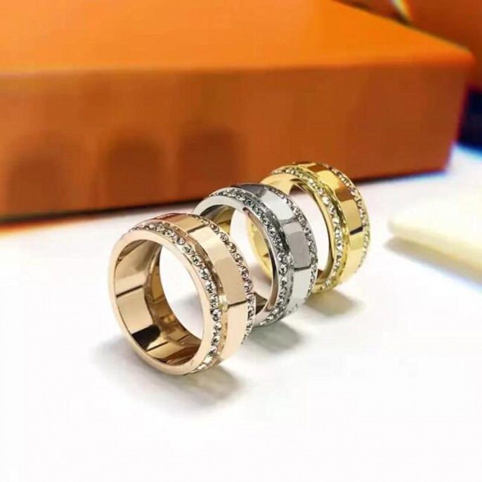 2022 Top Quality Extravagant Luxury Band Ring Gold Silver Rose Colors Stainless Steel Couple Rings Fashion Women Designer Jewelry Lady Party Gifts
2022 Top Quality Extravagant Luxury Band Ring Gold Silver Rose Colors Stainless Steel Couple Rings Fashion Women Designer Jewelry Lady Party Gifts