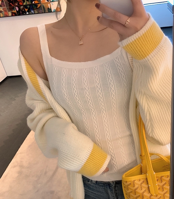 Spring Autumn Elegant Sweaters Tops For Women Yellow Loose Knitted Cardigan Korean Long Sleeve V-neck Buttons Outwear 210513