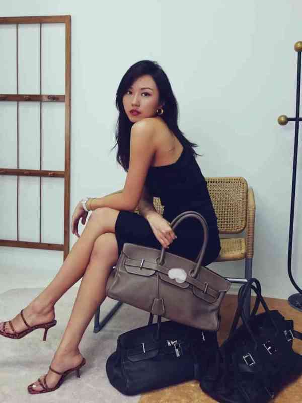 Zhang Yuqi's Same Women's 2021 New Fashion Armpit Real Leather 40 Bag High Capacity Handbag Birkin Have Logo, Elephant grey silver button
Zhang Yuqi's Same Women's 2021 New Fashion Armpit Real Leather 40 Bag High Capacity Handbag Birkin Have Logo, Elephant grey silver button