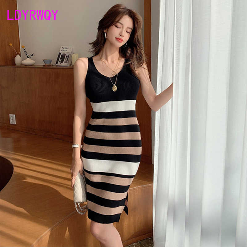 Korean Dongdaemun Women's Summer Sexy V-Neck Slim Thin-fork Vest Knit Dress Sheath Knee-Length 210603, Apricot
Korean Dongdaemun Women's Summer Sexy V-Neck Slim Thin-fork Vest Knit Dress Sheath Knee-Length 210603, Apricot