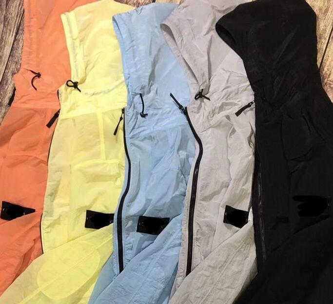the Men Air Hooded Jacket Windbreaker Zipper Hoodies Patchwork Jackets Stone Running Sports Hoody Jogger Casual Island Coat E2a016, Black;brown
the Men Air Hooded Jacket Windbreaker Zipper Hoodies Patchwork Jackets Stone Running Sports Hoody Jogger Casual Island Coat E2a016, Black;brown