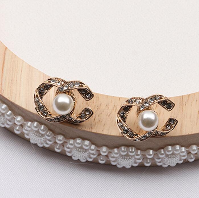 19color 18K Gold Plated Letters Stud Earrings Brand Designer Crystal Geometric Luxury Women Circle Rhinestone Pearl Earring Wedding Party Je, Golden;silver
19color 18K Gold Plated Letters Stud Earrings Brand Designer Crystal Geometric Luxury Women Circle Rhinestone Pearl Earring Wedding Party Je, Golden;silver