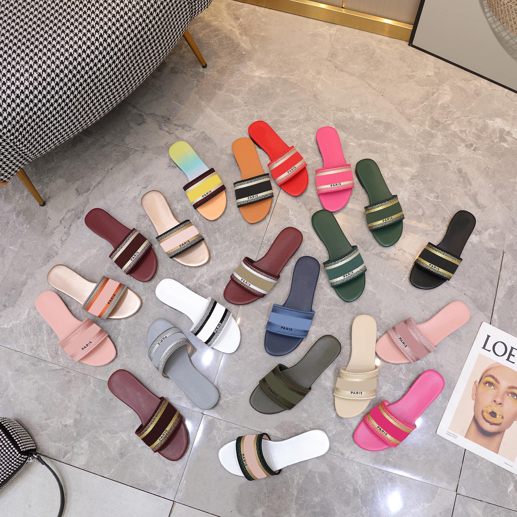 Brand Designer women slippers black blue burgundy outdoor slides Embroidery ladies Summer Flat womens woman sandals with box, 13
Brand Designer women slippers black blue burgundy outdoor slides Embroidery ladies Summer Flat womens woman sandals with box, 13