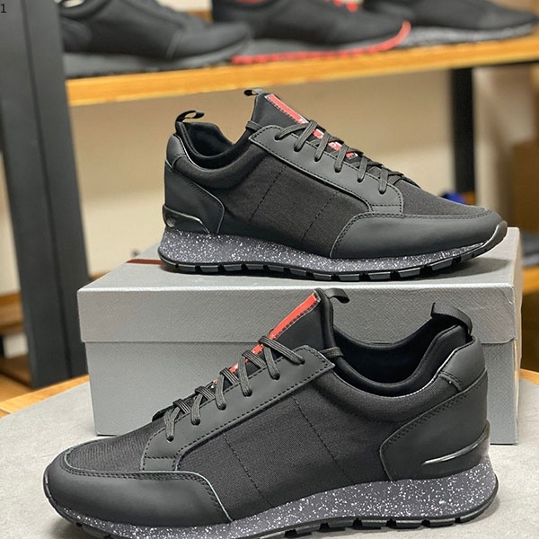 Prad 2021TOP Sneakers Red Gypsophila Triple Black Fashion Flat Casual Shoes Speed Trainer Runner sport MJB0005
Prad 2021TOP Sneakers Red Gypsophila Triple Black Fashion Flat Casual Shoes Speed Trainer Runner sport MJB0005
