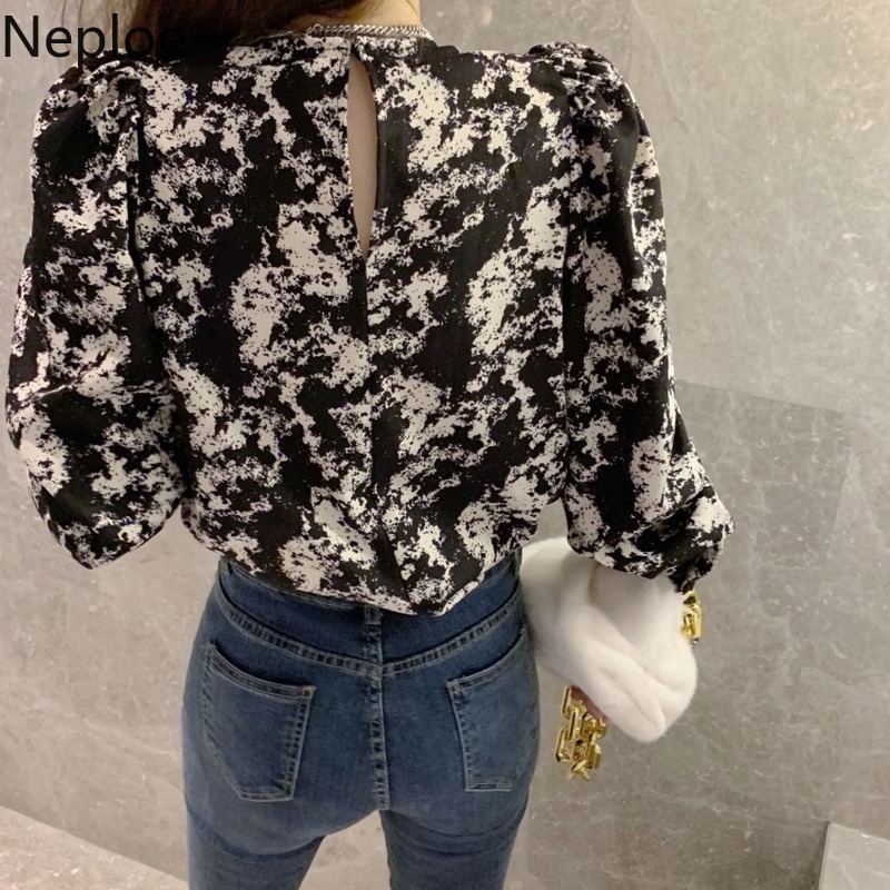 Neploe Blusas Mujer De Moda Korean Corduroy Blouse Women Temperament Loose Vintage Shirt Tops Sweet Puff Sleeve Blouses 210422