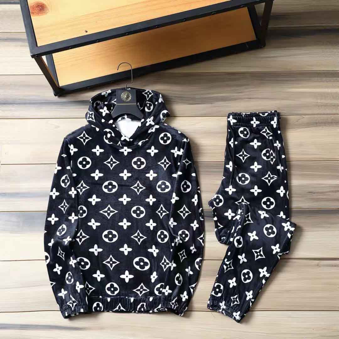 new winte Designer Tracksuit Men Luxury Sweat Suits Autumn jacke Mens Jogger Suits Jacket + Pants Sets Sporting WOMEN Suit Hip Hop Sets M-3XL, Black
new winte Designer Tracksuit Men Luxury Sweat Suits Autumn jacke Mens Jogger Suits Jacket + Pants Sets Sporting WOMEN Suit Hip Hop Sets M-3XL, Black