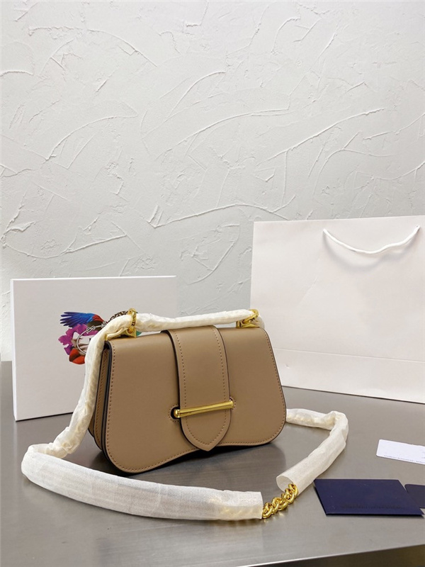 2020 NEW Luxury Women Bags Designer Shoulder handbags Evening Clutch Bag Messenger Crossbody 24-13cm, The box is not sold separately
2020 NEW Luxury Women Bags Designer Shoulder handbags Evening Clutch Bag Messenger Crossbody 24-13cm, The box is not sold separately