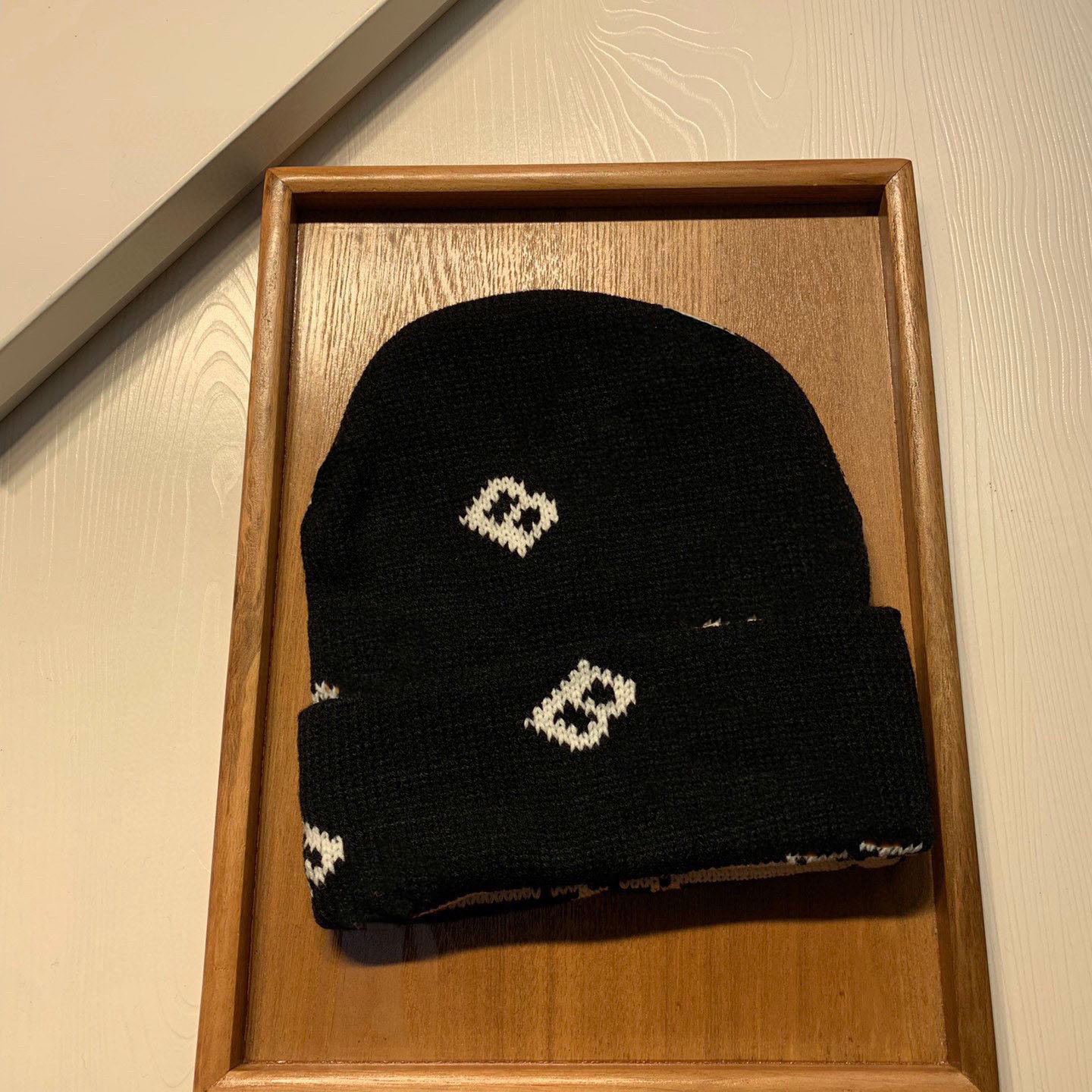 Luxurys designers beanie casual high quality luxury goods suitable for men and women Autumn winter hat fashion beanie warmth good nice, Box
Luxurys designers beanie casual high quality luxury goods suitable for men and women Autumn winter hat fashion beanie warmth good nice, Box