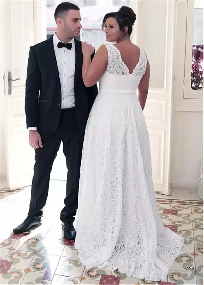 Plus Size Lace Wedding Dresses Vintage Bridal Gown Simple Sweep Train Scalloped V Neck Custom Made Sleeveless African Country Ve De Novia E E
