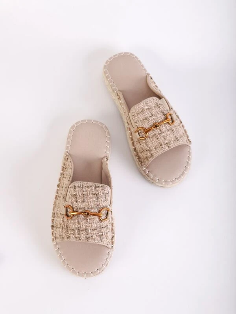 Woman Handmade Linen Metal Decoration Round Head Flat Non-slip Comfortable and Sweet Summer Sandals and Slippers 1KB038, Black
Woman Handmade Linen Metal Decoration Round Head Flat Non-slip Comfortable and Sweet Summer Sandals and Slippers 1KB038, Black