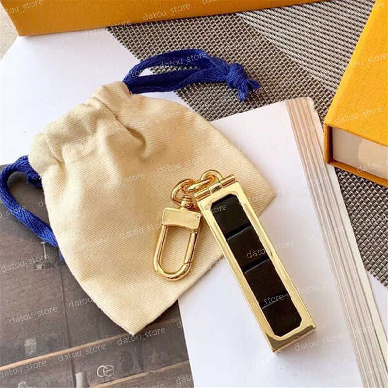 Car Key Chain For Mens Womens Fashion Designer Keychains Dice Couple Keychain Removable Pendants Gift For Women Men Key Ring Accessories
Car Key Chain For Mens Womens Fashion Designer Keychains Dice Couple Keychain Removable Pendants Gift For Women Men Key Ring Accessories