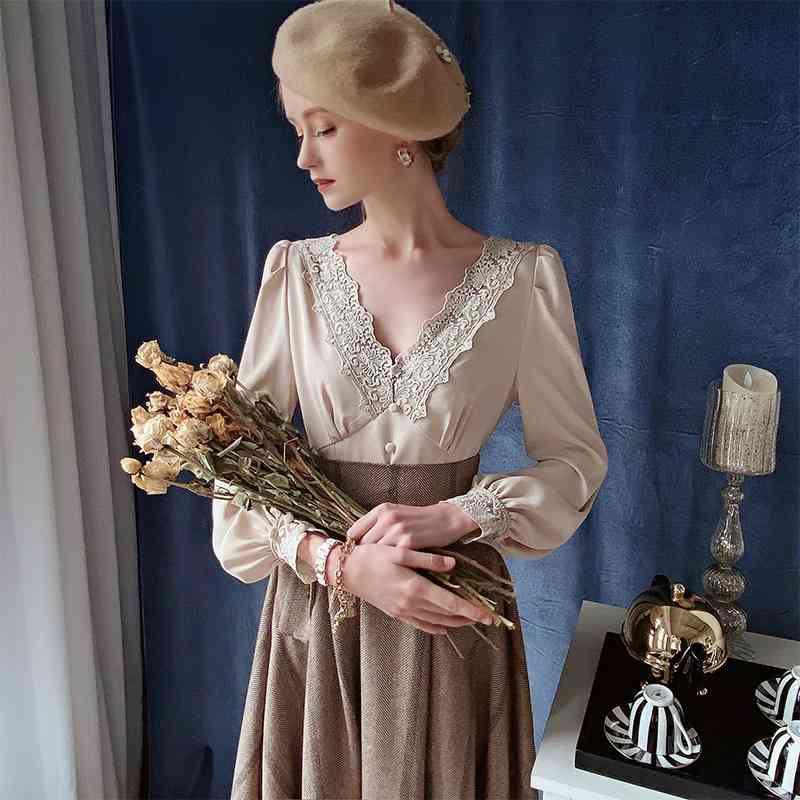 Dabuwawa Elegant Lace V-Neck Blouse Women Long Lantern Sleeve Single Breasted Vintage Solid Shirts Tops Office Lady DT1CST029 210520