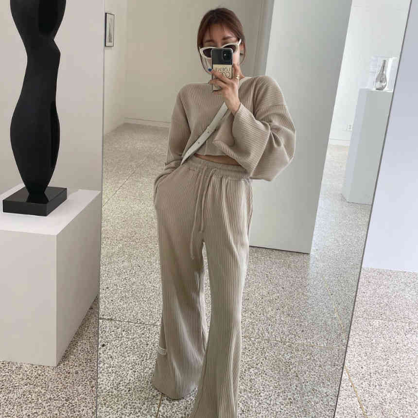 Korea Spring women's Knitted Tracksuit 2 Pieces Set Fashion O-Neck Long Sleeve Loose T-Shirt Top + High Waist Wide Leg Pant Suit 210519