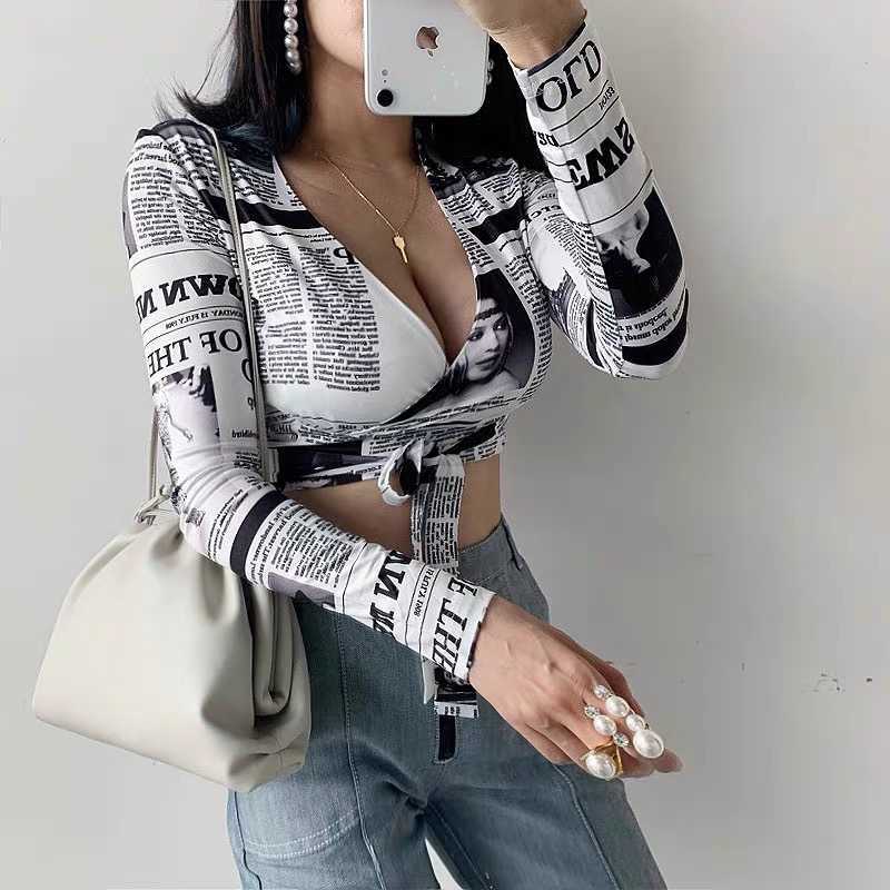 Fashion spaper print top women's sexy deep V waistband short long sleeve tight spring and autumn Street 210604, Multi
Fashion spaper print top women's sexy deep V waistband short long sleeve tight spring and autumn Street 210604, Multi
