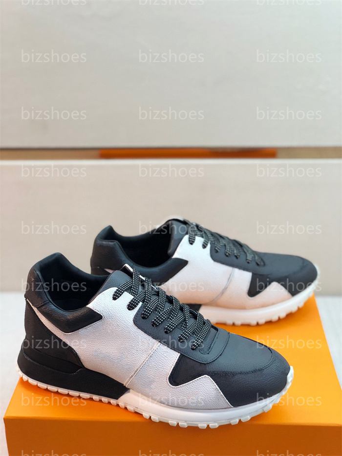 Run Away Classic Running Shoes White Grey Bicolor Version Women and Men Designer Sports Sneakers, Color 01
Run Away Classic Running Shoes White Grey Bicolor Version Women and Men Designer Sports Sneakers, Color 01