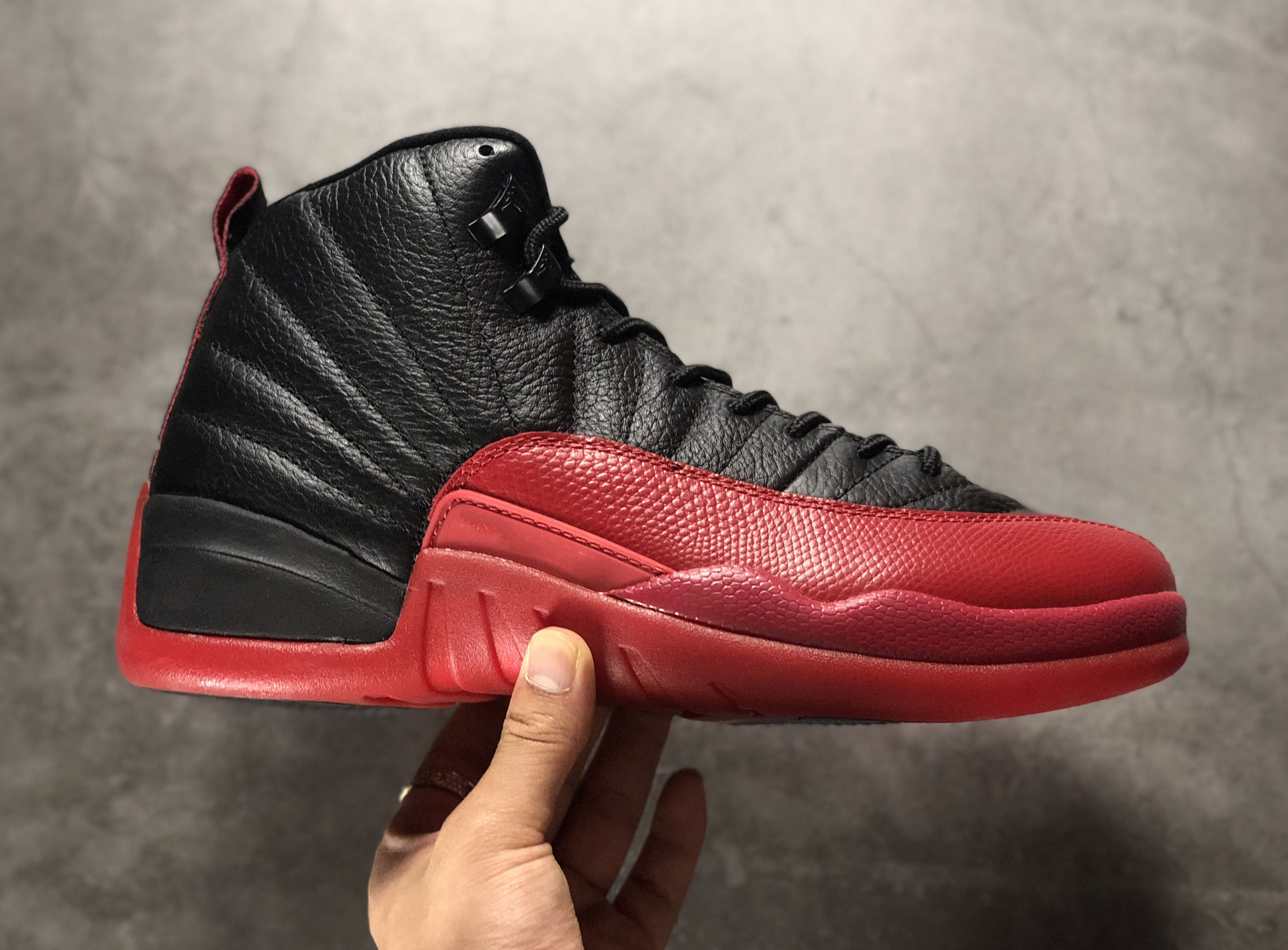 Authentic Jumpman 12 Flu Game Basketball shoes Black Red Men Tennis Big Size Gym Mens Designer Sneakers, #1
Authentic Jumpman 12 Flu Game Basketball shoes Black Red Men Tennis Big Size Gym Mens Designer Sneakers, #1