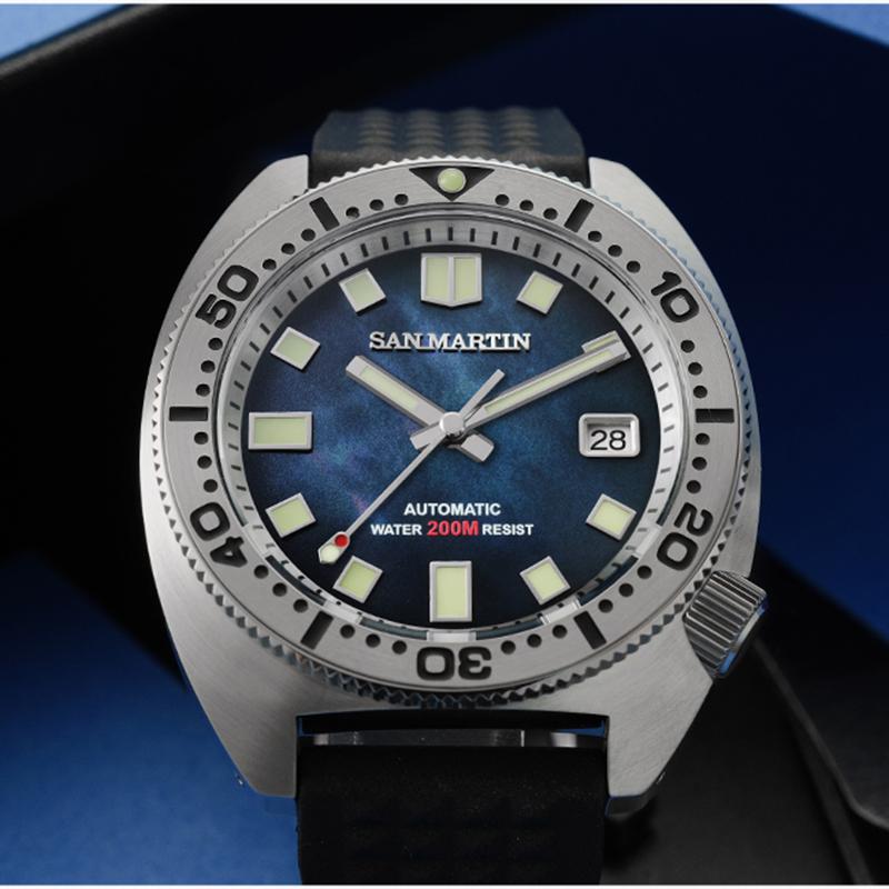 Wristwatches San Martin Tuna 6105 Diver Automatic Mechanical Watches Sapphire Crystal MOP Dial 200m Water Resistant Rubber Strap Wrist Watch, Mop with logo
Wristwatches San Martin Tuna 6105 Diver Automatic Mechanical Watches Sapphire Crystal MOP Dial 200m Water Resistant Rubber Strap Wrist Watch, Mop with logo