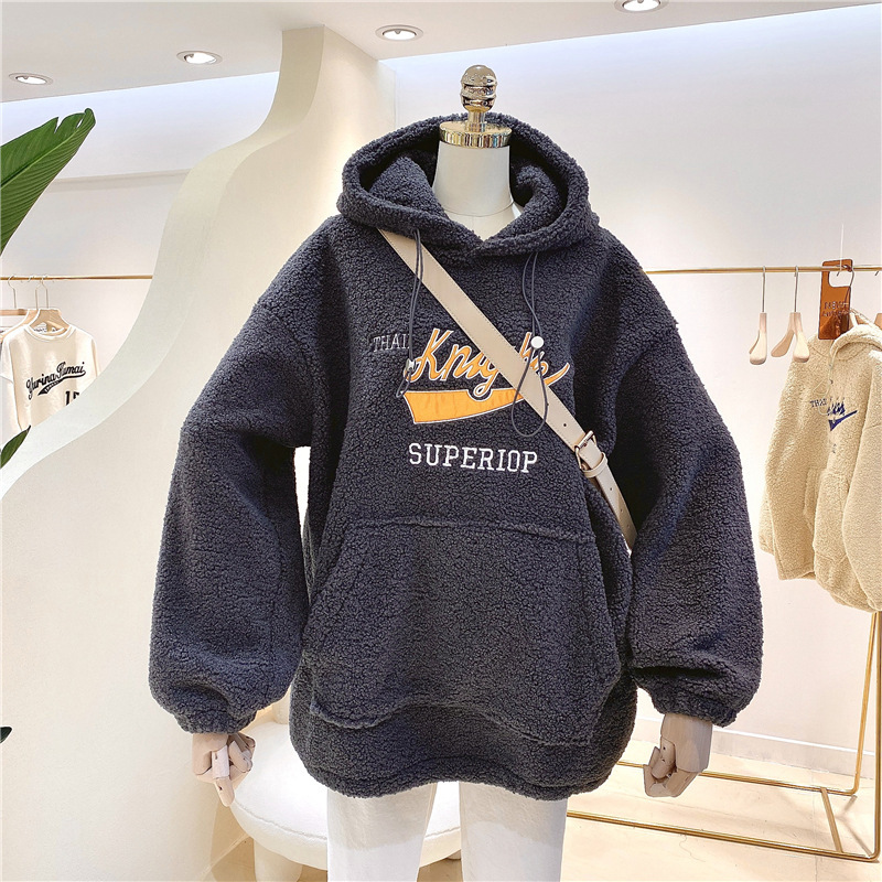 good quality 380g lamb cashmere embroidered sweater women's winter hooded plush thickened large wear ll, Blue;black
good quality 380g lamb cashmere embroidered sweater women's winter hooded plush thickened large wear ll, Blue;black