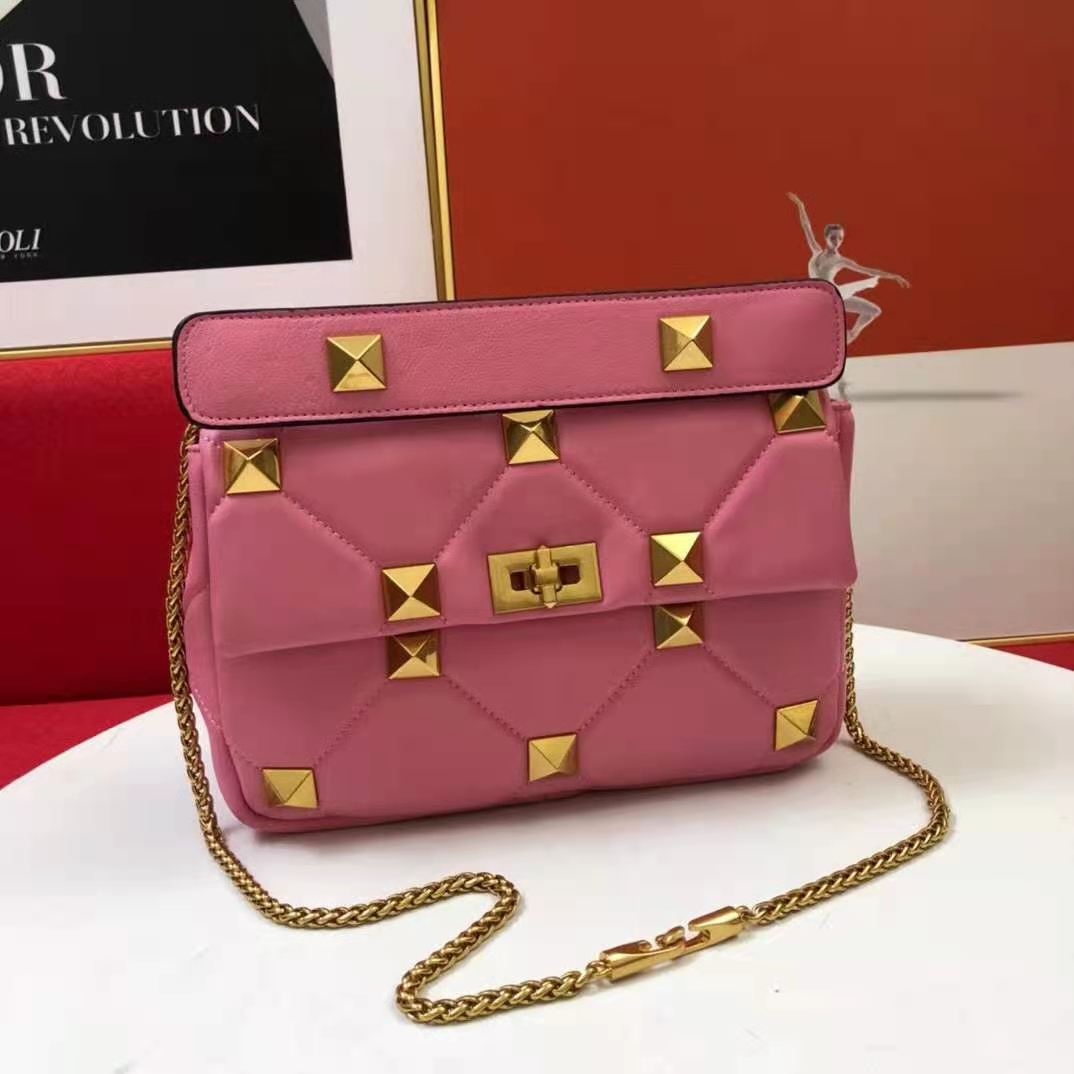 Luxurys Designers Bags designer Crossbody Bag Plain Lock Chains fashion big Rivet flap Soft Black Red Nude Green Pink colors size small, Dark khaki
Luxurys Designers Bags designer Crossbody Bag Plain Lock Chains fashion big Rivet flap Soft Black Red Nude Green Pink colors size small, Dark khaki