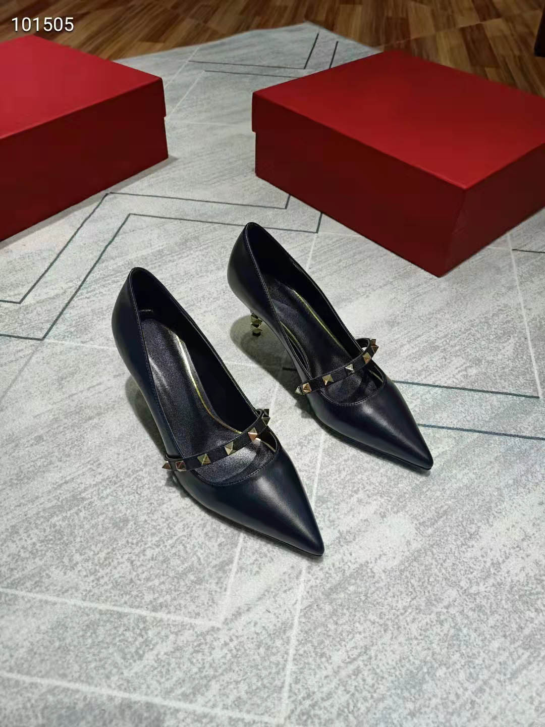 High quality ladies dress shoes high heels fashion luxury designer black pointed sandals rivet single shoes 35-41 size with box, 3#
High quality ladies dress shoes high heels fashion luxury designer black pointed sandals rivet single shoes 35-41 size with box, 3#