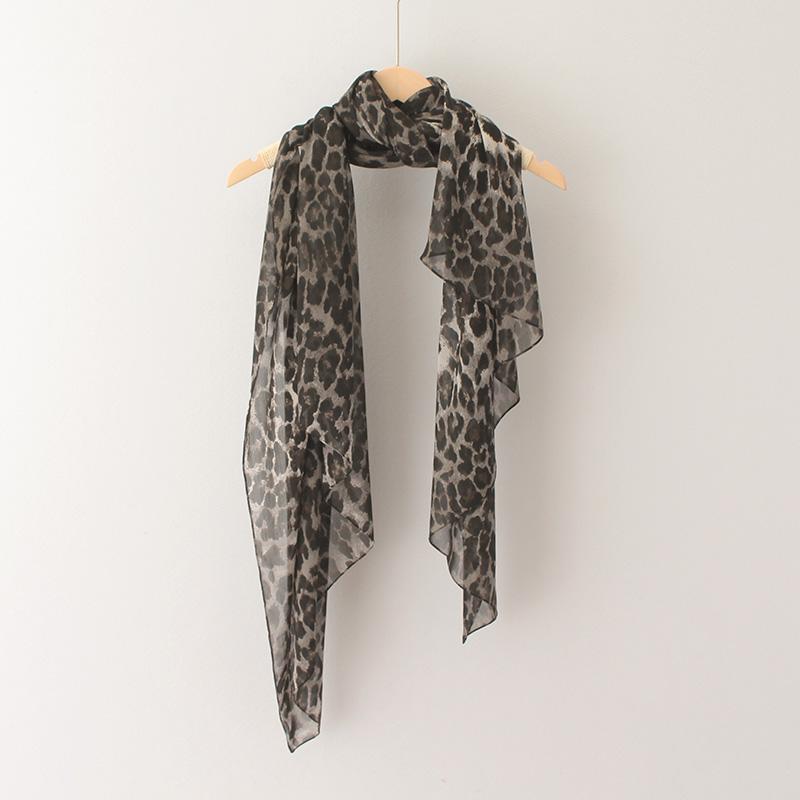 Scarves Black Leopard Chiffon Scarf Women Fashion Classical Print Oblong Shawl Silk High Quality Lady Cover Up 2021 Arrival
Scarves Black Leopard Chiffon Scarf Women Fashion Classical Print Oblong Shawl Silk High Quality Lady Cover Up 2021 Arrival