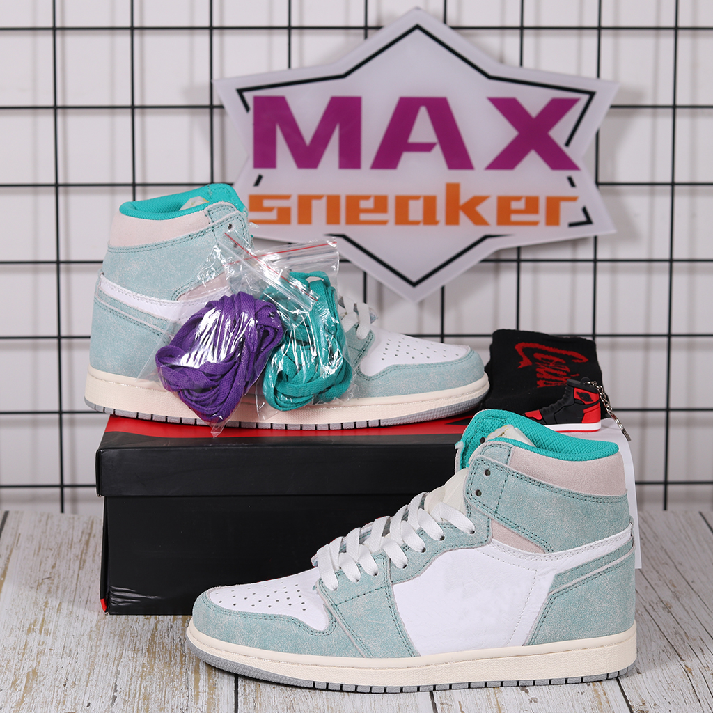 Jumpman 1s Mens Women Sneakers Youth Boys High Retro Basketball Shoes Travis Scotts Fearless Obsidian UNC Athletics Sports
Jumpman 1s Mens Women Sneakers Youth Boys High Retro Basketball Shoes Travis Scotts Fearless Obsidian UNC Athletics Sports