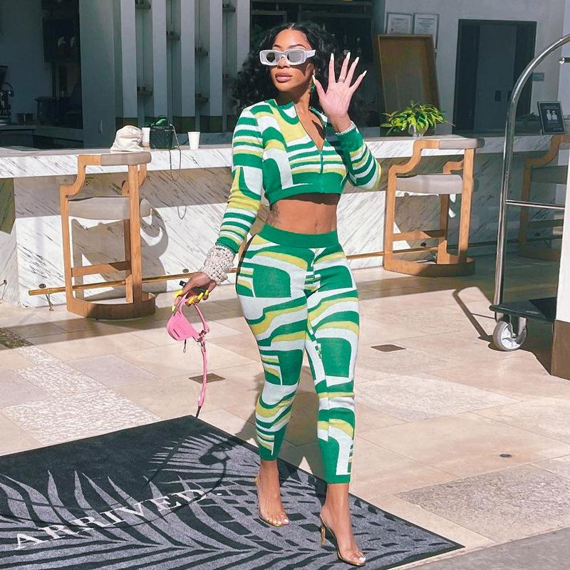 Women' Two Piece Pants WJFZQM O Neck Long Sleeve Print Zipper Crop Top And Skinny Suits Sexy 2 Sets Tracksuit Women Outfits 2021 Autumn, Green
Women' Two Piece Pants WJFZQM O Neck Long Sleeve Print Zipper Crop Top And Skinny Suits Sexy 2 Sets Tracksuit Women Outfits 2021 Autumn, Green