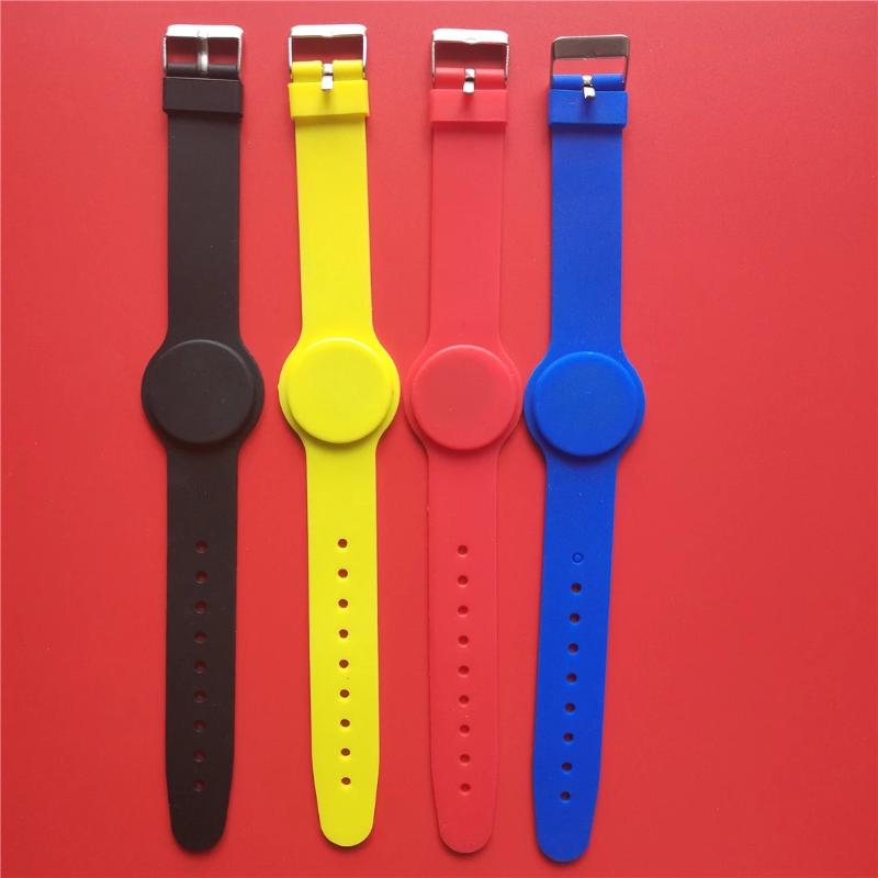 5Pcs/Lot 13.56Mhz FM11RF08 TAG S50 1K NFC Bracelet Wristband RFID IC Wrist Band Adjustable Access Control Card
5Pcs/Lot 13.56Mhz FM11RF08 TAG S50 1K NFC Bracelet Wristband RFID IC Wrist Band Adjustable Access Control Card
