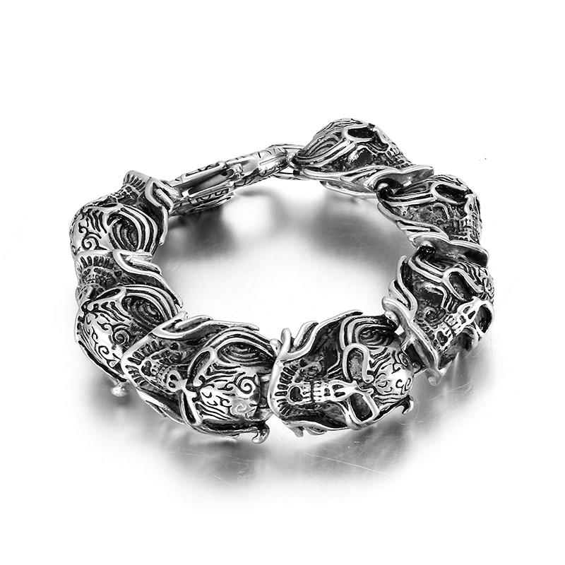 Charm Bracelets HAOLYNJOY Retro 20mm Wide Skull Mask Men's Bracelet 20cm Mysterious Jewelry Party Accessories
Charm Bracelets HAOLYNJOY Retro 20mm Wide Skull Mask Men's Bracelet 20cm Mysterious Jewelry Party Accessories