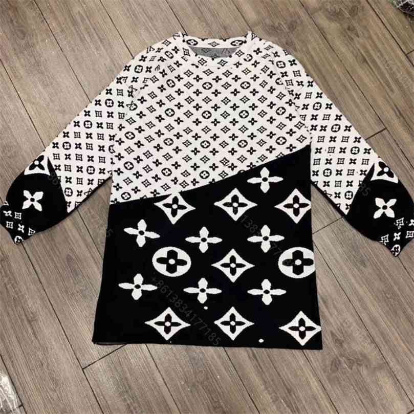 Fashion designer women wool sweater dress crochet mujer knit hoodiedresses long sleeve letter logo brand round neck pullover hoodies casual, White;black
Fashion designer women wool sweater dress crochet mujer knit hoodiedresses long sleeve letter logo brand round neck pullover hoodies casual, White;black