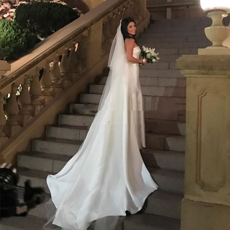 Simple A-line Wedding Dress Strapless Chapel Train Ivory Satin Bridal Gowns Backless Vestido De Noiva Charming Bride Dresses Robe De Mariee 2022