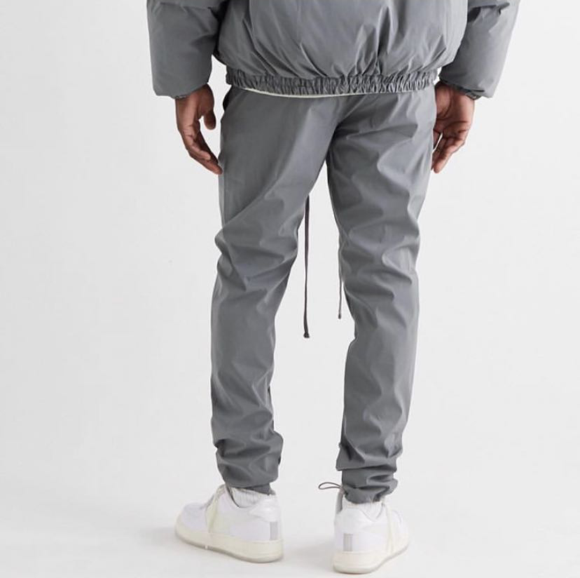 Mens Women Fear Of God Colorful pants Essentials Silicone letters print Trousers Casual Fog Sweatpants Reflective leisure rubberized waterpr, Black
Mens Women Fear Of God Colorful pants Essentials Silicone letters print Trousers Casual Fog Sweatpants Reflective leisure rubberized waterpr, Black