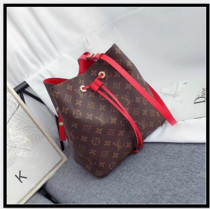 1-7 LV LOUIS BAG VITTON Fashion Women MessenGer Bags designer handbags Cosmetic messenger shoulder bags Totes Bucket bag, Red;black
1-7 LV LOUIS BAG VITTON Fashion Women MessenGer Bags designer handbags Cosmetic messenger shoulder bags Totes Bucket bag, Red;black