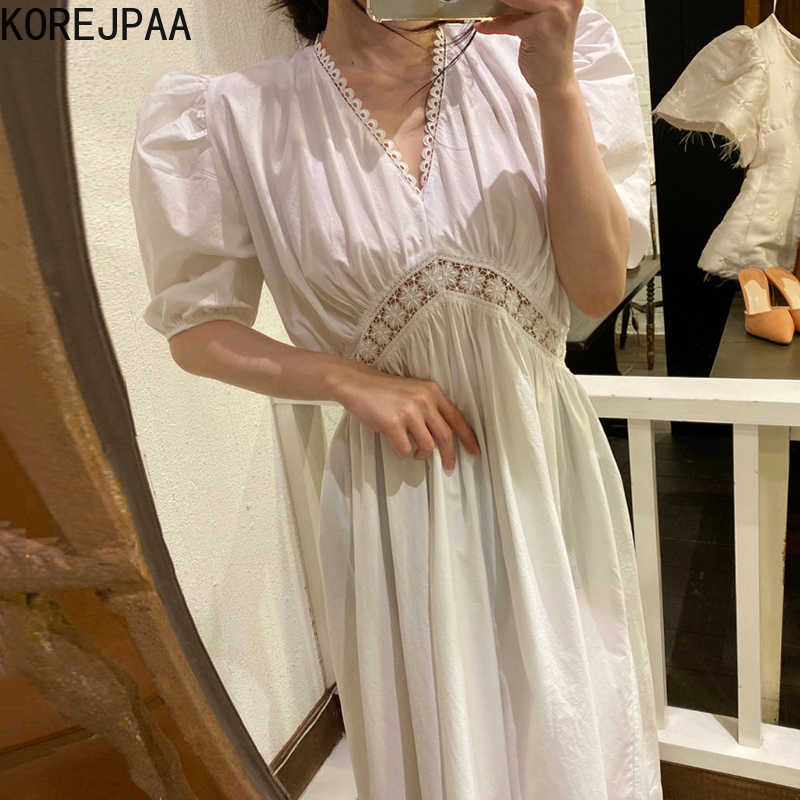 Korejpaa Women Dress Summer Chic Elegant Retro V-neck Lace High Waist Long Bubble Sleeve Beach Dress Long Skirt Female 210526, White
Korejpaa Women Dress Summer Chic Elegant Retro V-neck Lace High Waist Long Bubble Sleeve Beach Dress Long Skirt Female 210526, White