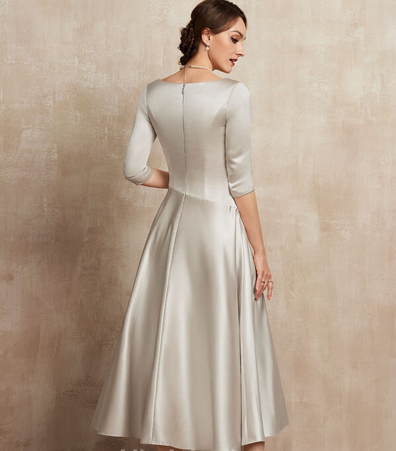Elegant Champagne V-neck Tea-Length Pleats Mother of the Bride Dress Ruffles Satin Bridal Party Gown Customed Plus Size Vestidos