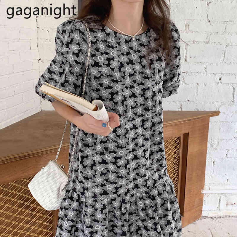 Gaganight Women Elegant Embroidery Floral Dress Summer Ruffles Puff Sleeve Mini Dresses Female O Neck Backless Sundress 210519, Black
Gaganight Women Elegant Embroidery Floral Dress Summer Ruffles Puff Sleeve Mini Dresses Female O Neck Backless Sundress 210519, Black