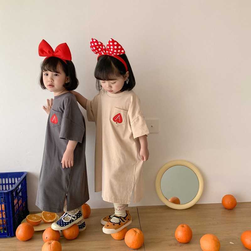 Summer Cute Letter Embroidery Short Sleeve Straight Dresses Baby Girls Cotton Loose Casual Mid Length T-shirts 210615, Dark gray
Summer Cute Letter Embroidery Short Sleeve Straight Dresses Baby Girls Cotton Loose Casual Mid Length T-shirts 210615, Dark gray