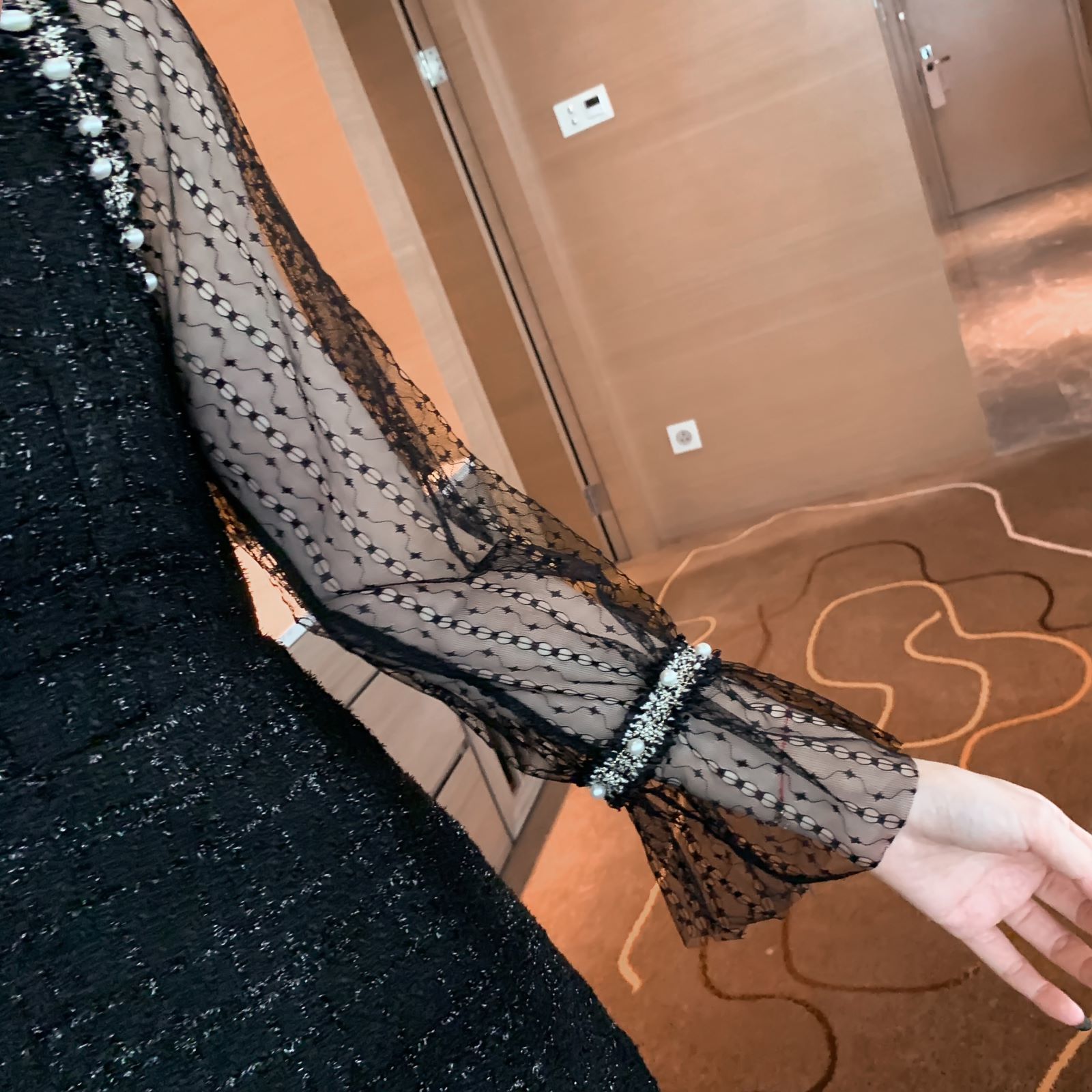 Autumn Women's Dress Suit Lace Shirt And Ladies Tweed Woolen Beaded V-Neck Vest Two-Piece Set 210520