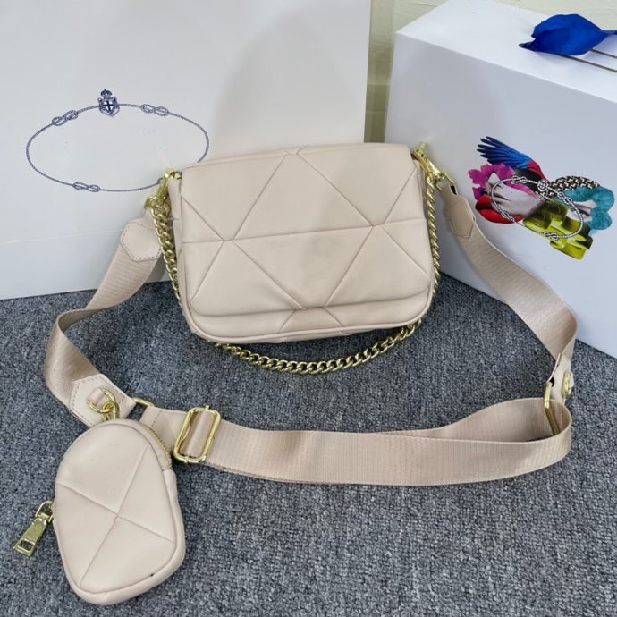 DG Hot sold 21cm Fashion Genuine leather Top quality women luxurys designers shoulder bag Classic letter key chain crossbody bag, 02
DG Hot sold 21cm Fashion Genuine leather Top quality women luxurys designers shoulder bag Classic letter key chain crossbody bag, 02