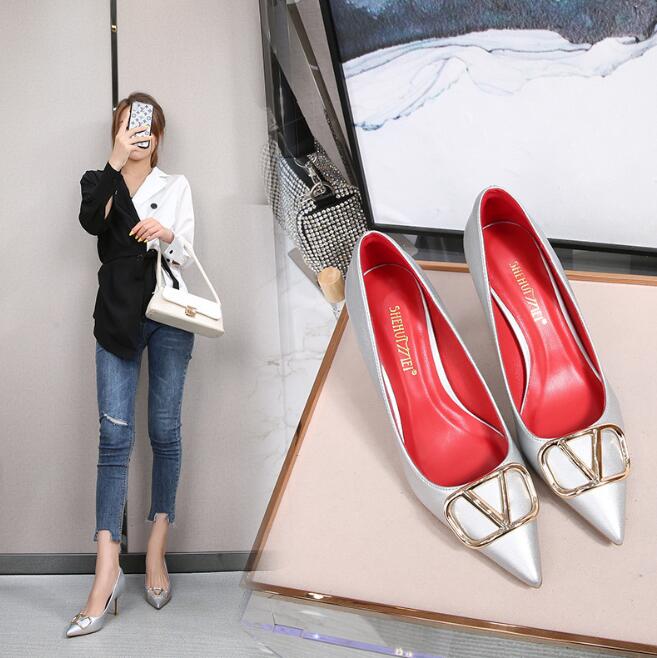 2022 Dress Shoes European and American style solid color pointed thin heel with shallow mouth metal belt buckle professional, Black
2022 Dress Shoes European and American style solid color pointed thin heel with shallow mouth metal belt buckle professional, Black