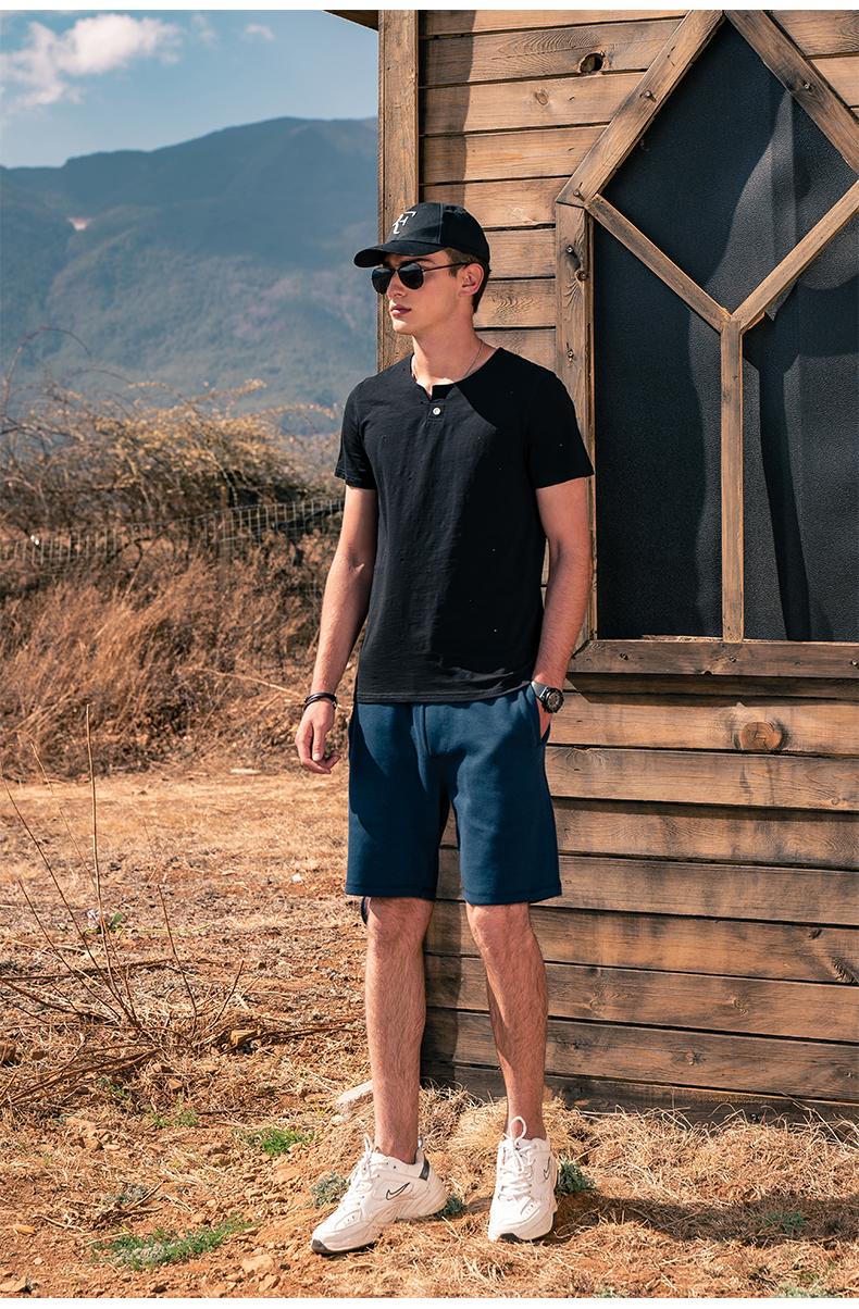 Men's T-Shirts 5880 Summer Product V-neck Retro Hole Solid Color Youth Simple Decadence Short-sleeved T-shirt, White;black
Men's T-Shirts 5880 Summer Product V-neck Retro Hole Solid Color Youth Simple Decadence Short-sleeved T-shirt, White;black
