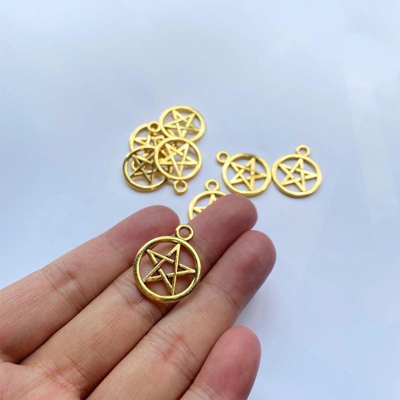 Charms 18pcs Pentagram Connector Jewelry For Women DIY Necklace Bracelet Key Chain Aesthetic Accessories Making Supplies, Bronze;silver
Charms 18pcs Pentagram Connector Jewelry For Women DIY Necklace Bracelet Key Chain Aesthetic Accessories Making Supplies, Bronze;silver