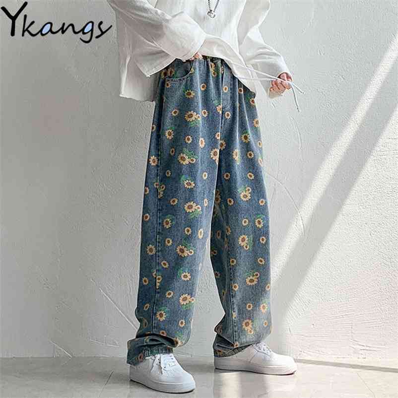 Plus Size Loose Sunflower Printed Jean Blue Wide Leg Denim Pants Hip Hop High Waist Flower Pattern Joggers Harajuku 210629
Plus Size Loose Sunflower Printed Jean Blue Wide Leg Denim Pants Hip Hop High Waist Flower Pattern Joggers Harajuku 210629