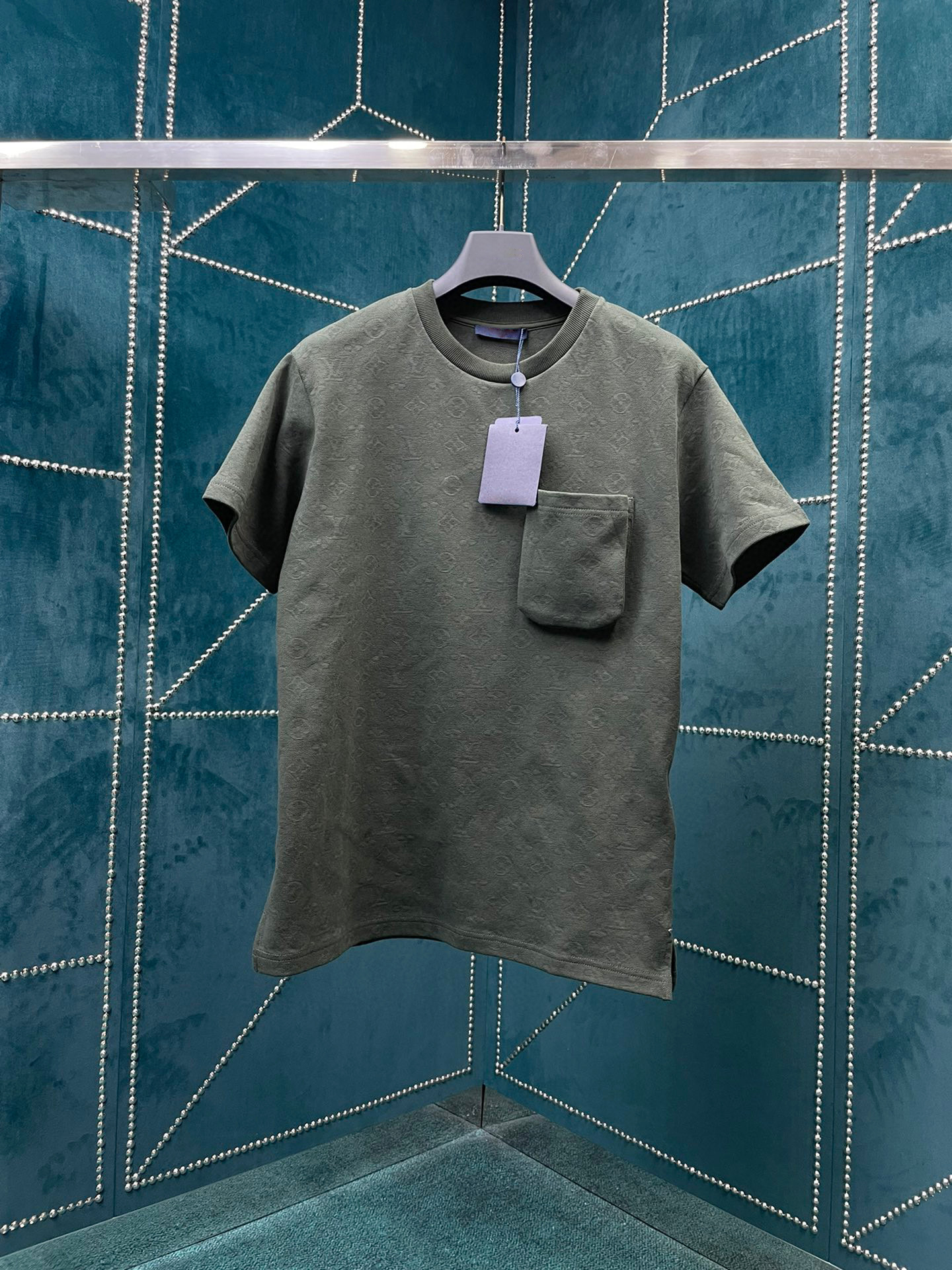 1A5VIA 7A Summer Designer Mens t shirt pocket short sleeves White classic style letter T Shirt Men Tee round neck fashion top TShirt designer polo, No pay
1A5VIA 7A Summer Designer Mens t shirt pocket short sleeves White classic style letter T Shirt Men Tee round neck fashion top TShirt designer polo, No pay